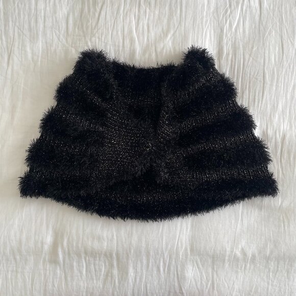 Black Fuzzy Caplet / Shrug - Picture 2 of 6